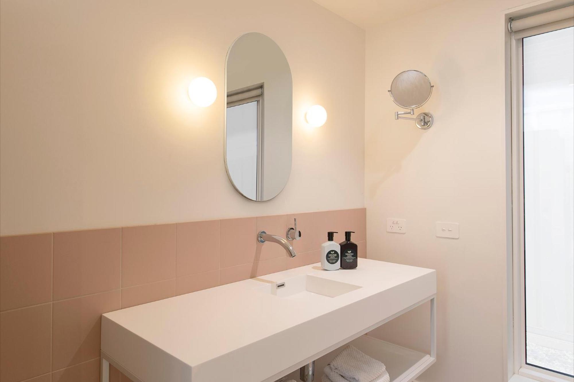 Kar-Rama Hotel Милдьюра Экстерьер фото
